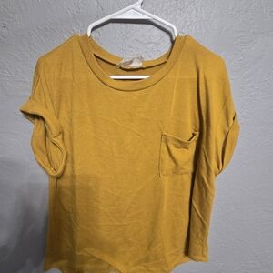 Women's Short Sleeve Pocket Tee in Mustard